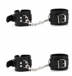 SM handcuffs